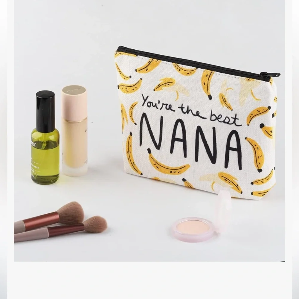Nana Makeup Bag with Zipper NIP -